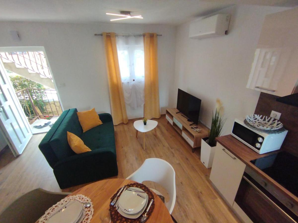 Jal Apartment