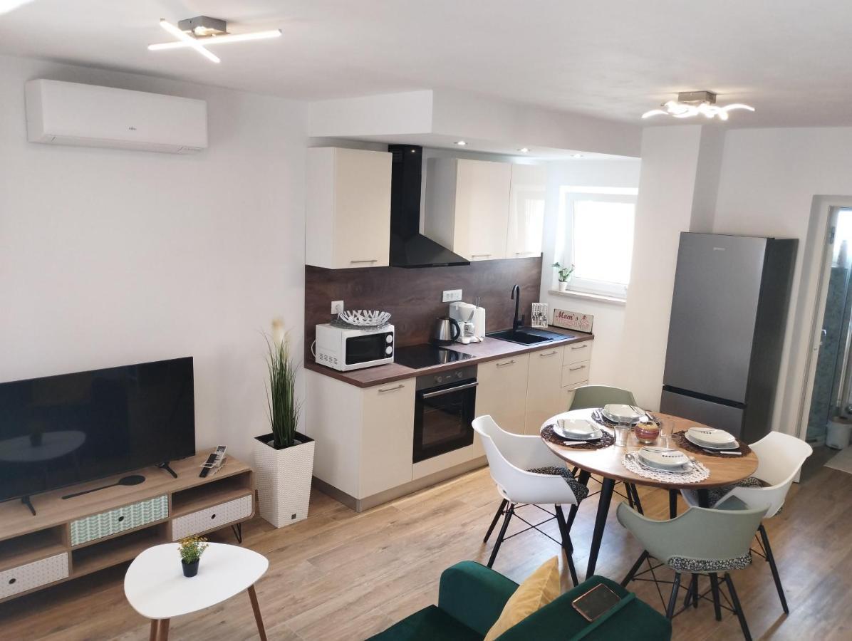 Apartment Jal *